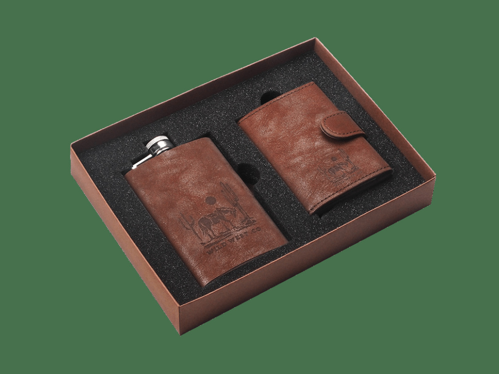 Logo trade ärikingi pilt: Komplekt plasku ja kaardihoidjaga 2079325